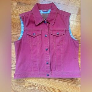 Outback Red Women's Burgundy Vest